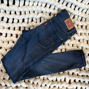 Levi’s high rise skinny 26